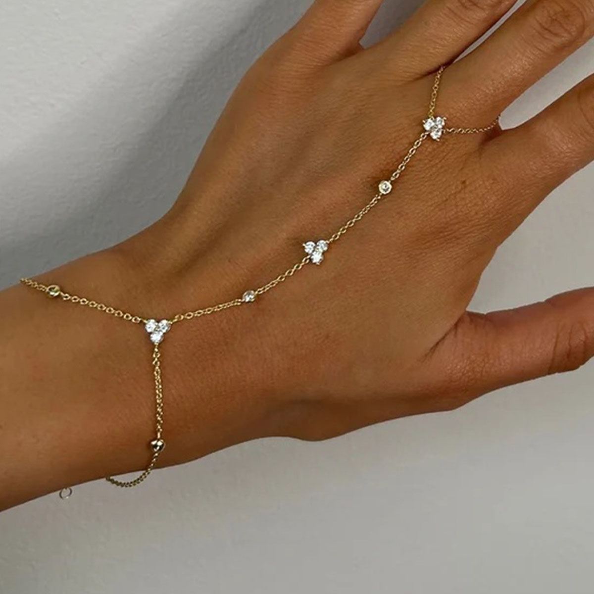 Women'S Accessories Gift Ideas - 1 Stück/Damen-Armband mit minimalistischen Strasssteinen, elegantes